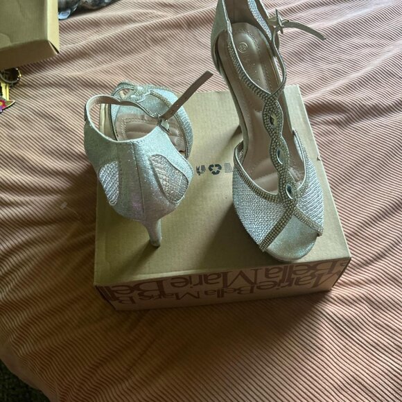 Women's Silver and Gold Courts - Picture 2 of 3